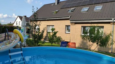 Imposantes Familiennest: kernsaniertes Ein- /Zweifamilienhaus in ruhiger Sackgasse in Pracht