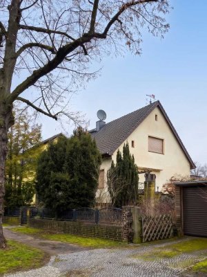 Zeitreise mit Potenzial – Sanierungsobjekt oder Neubaugrundstück