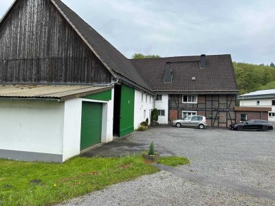 Resthofstelle mit Wohnhaus in malerischer Umgebung im Sauerland