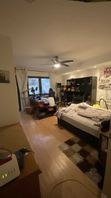 1-Zimmer Wohnung Souterrain mit Terrasse und Gartenzugang in Köln-Braunsfeld