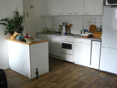 Schöne teilmöblierte 2-Zimmer-EG-Wohnung mit Balkon&Einbauküche befristet auf 1-2 Jahre
