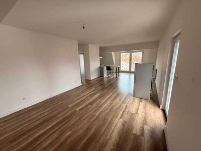 Helle 2- Zimmer Dachgeschosswohnung in Jena Süd