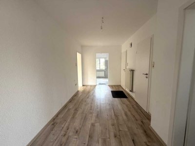 Crange: Erstbezug nach Sanierung| 4,5-Zimmer-Wohnung mit ca. 109 m²