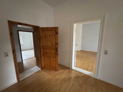 Bezugsfreie 2-Zimmer-Wohnung mit Gartenanteil