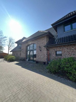 Moderne 3-Zimmer-Maisonette mit Rheinblick, Balkon & hochwertiger Einbauküche in Duisburg-Mündelheim