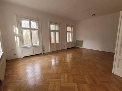 Villenwohnung mit Ausgang in den Garten! Seltene Gelegenheit! Wohnen wie Hedy Lamarr!
