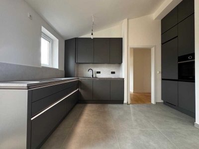 Sonnige Dachgeschosswohnung im Villenviertel am Volkspark Prenzlauer Berg