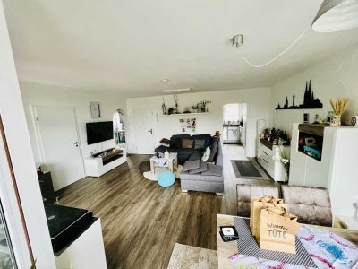 Moderne 2 Zimmerwohnung mit Balkon, Stellplatz mit Wallbox, Tageslichtbad, Küche