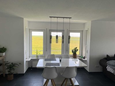 Modernisierte 3-Zimmer-Wohnung mit Balkon und tollem Ausblick in ruhiger Lage