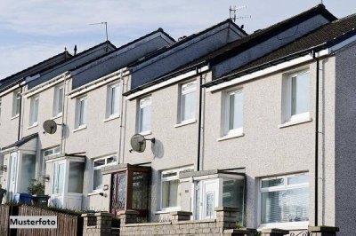 Reihenmittelhaus mit Komfort: Dachterrasse &amp; Gartenanteil + Parkplatz