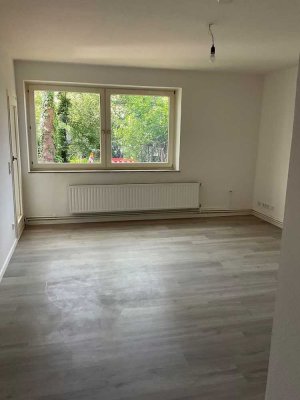 Komplett renovierte 3 Zimmer Wohnung mit Balkon in Gelsenkirchen zu vermieten