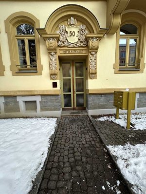 Schöne 2-Raum Wohnung mit Balkon & Kellerabteil