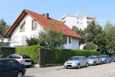 Gemütliche Doppelhaushälfte in Großhadern mit Solarthermie