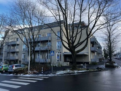 Helle Dachgeschosswohnung mit Terrasse