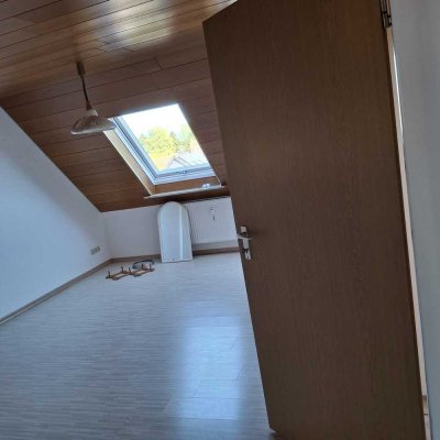 Schönes zwei Zimmer Apartment in Sutthausen