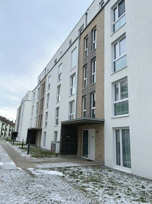 Neubau *4-Zimmer Wohnung mit Terrasse + Gartenfläche (hochgelegen)*