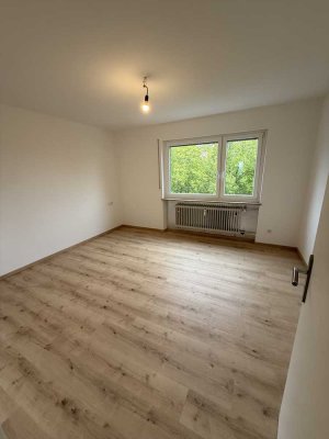Helle 3-Zimmer Wohnung im 4. OG mit Balkon in Schweinfurt-Hochfeld-Steinberg