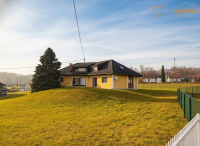 Landhaus-Juwel in Enzenkirchen: Kaum bewohntes Herrenhaus mit wertvoller Grundstücksreserve