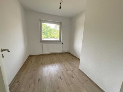 Helle 4-Zimmer-Wohnung, mit separaten WC und neuem Bad!