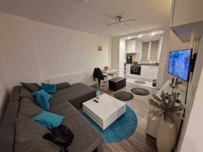 Gemütliche 1,5-Zimmer-Souterrainwohnung mit Wohnküche in Berlin-Steglitz