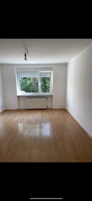 Sehr schöne 1 Zimmer Wohnung Rodgebiet mit Einbauküche