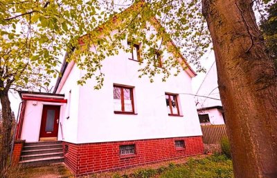 Gepflegtes Einfamilienhaus mit großzügigem Garten in Südostausrichtung !
