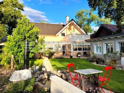 Exklusives Wohnen im Grünen  Haus mit Pool und Saunahaus