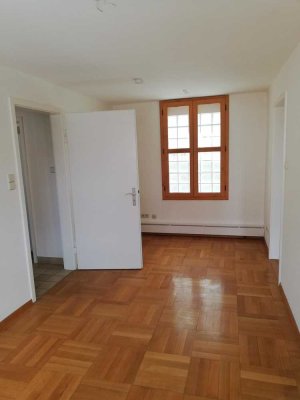 Charmante 2-Zimmer-Wohnung im Ortskern von Stuttgart-Weilimdorf (Alter Ortskern), 1. OG