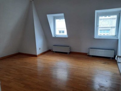 Charmante 2-Zimmer Dachgeschosswohnung in Landshut-Altstadt