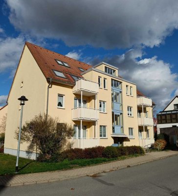 Tolle 3-Raum-Wohnung mit riesiger Dachterrasse