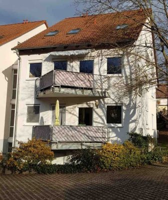 Maisonette- Wohnung in ruhiger Lage und mit herrlicher Aussicht!
