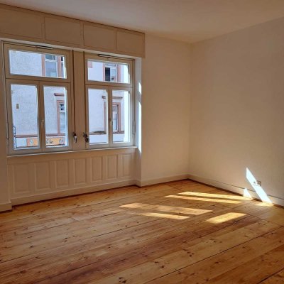 4-Zimmer-Wohnung mit gehobener Innenausstattung mit Balkon in Darmstadt