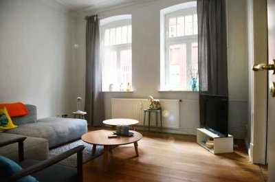 Möblierte 3-Zimmer-Wohnung mit Balkon und Einbauküche zentral im historischen Burghof