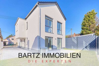 Zuhause neu erleben: moderne Neubauwohnung im Erstbezug mit eigenem Garten