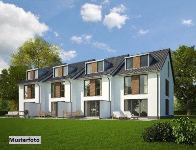 +++ Reihenhausanlage mit Stellplätzen +++