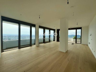 Stephansdom, Donau, Kahlenberg im Blick: Geräumiges Apartment mit Annehmlichkeiten (Gym, Pool, Spa, Lounges, Doorman)