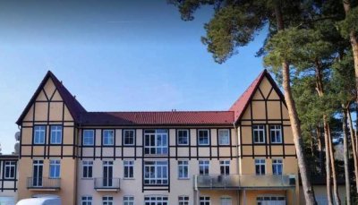 Stilvolle, modernisierte 2-Zimmer-Wohnung mit Balkon und Einbauküche in Karlshagen