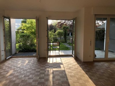 Schöne 3 Zimmer Erdgeschosswohnung am Duisburger Innenhafen mit Garten und Tiefgarage