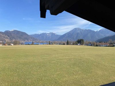 Helle 2-Zimmer-Wohnung mit Balkon und Blick auf den Tegernsee