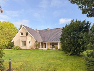 Großzügiges Einfamilienhaus mit Einliegerwohnung in schöner Wohnlage!