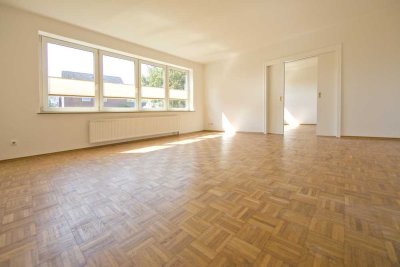 Freundliche 4-Zimmer-Erdgeschosswohnung mit Terrasse EBK in Aurich