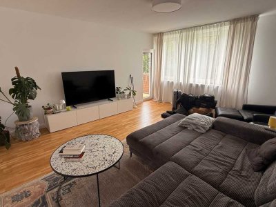 Geräumige, aufwändig modernisierte 3,5-Zi.-Whg. mit Westbalkon in sehr ruhiger Lage am Tiroler Park