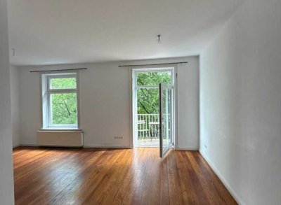 Charmante Altbauwohnung in Hamburg-Eppendorf  Kapitalanlage oder stilvolles Zuhause mit Ruhefaktor