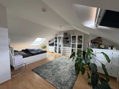 *Provisionsfrei* 3-Zimmer Maisonette mit EBK und Garage