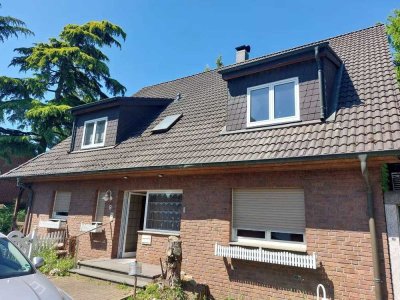 1 Zuhause. 2 Etagen. 3 Generationen. 4 Parkplätze. 5 hundert-ein-bisschentausend Euro!