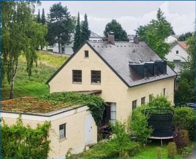 Helle 3-Zimmerwohnung mit Dachboden, Garage und Waldblick in Regensburg