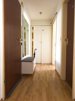 Möblierte 2-Zimmer-Dachgeschosswohnung in Duisburg-Neudorf Nord