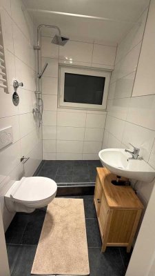 Möbliertes, saniertes, 2-Raum Apartment+ Pkw Stellp+ Balkon+Keller