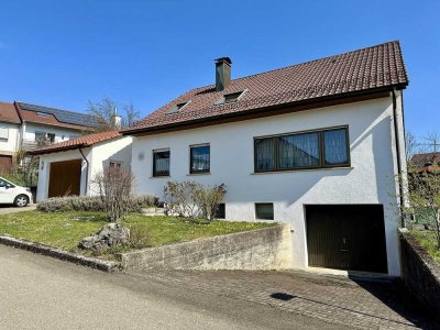 Topp gepflegtes Einfamilienhaus mit "Wohlfühl-Garten"