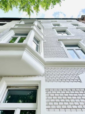 Beletage - vermietete Altbauwohnung mit großem Balkon im 1. OG in begehrter Lage von Pempelfort